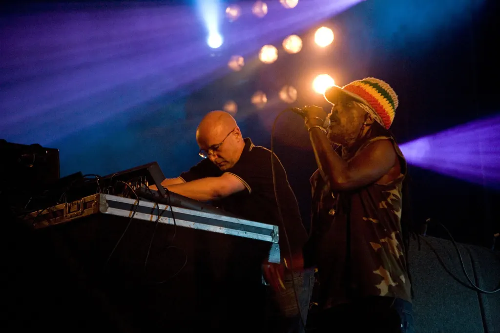 The Bug with Warrior Queen · Dour Festival 2008